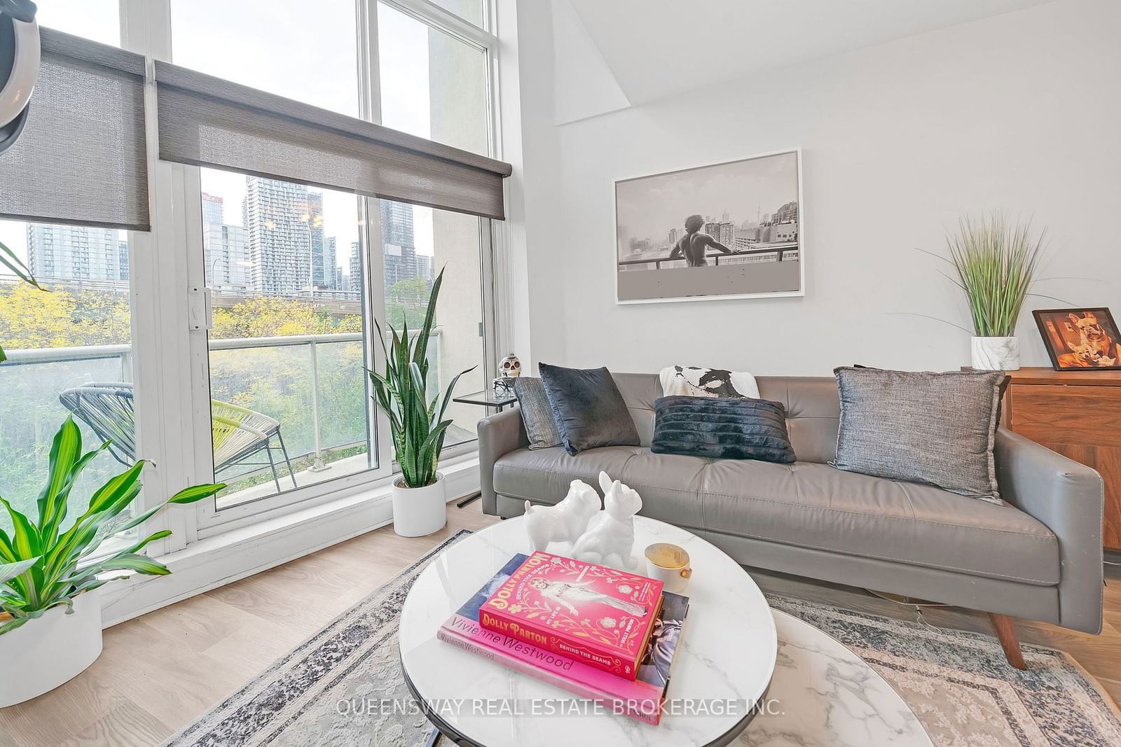 550 Queens Quay W, unit 429 for rent