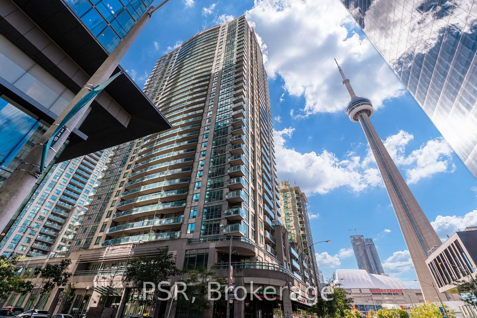 30 Grand Trunk Cres, unit 1106 for rent