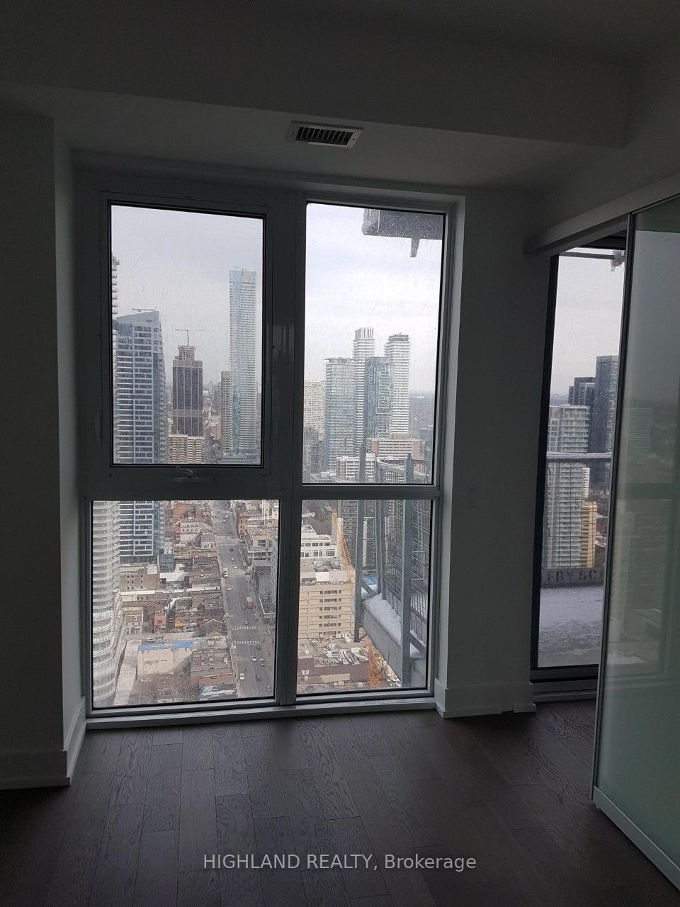 7 Grenville St, unit 4505 for rent