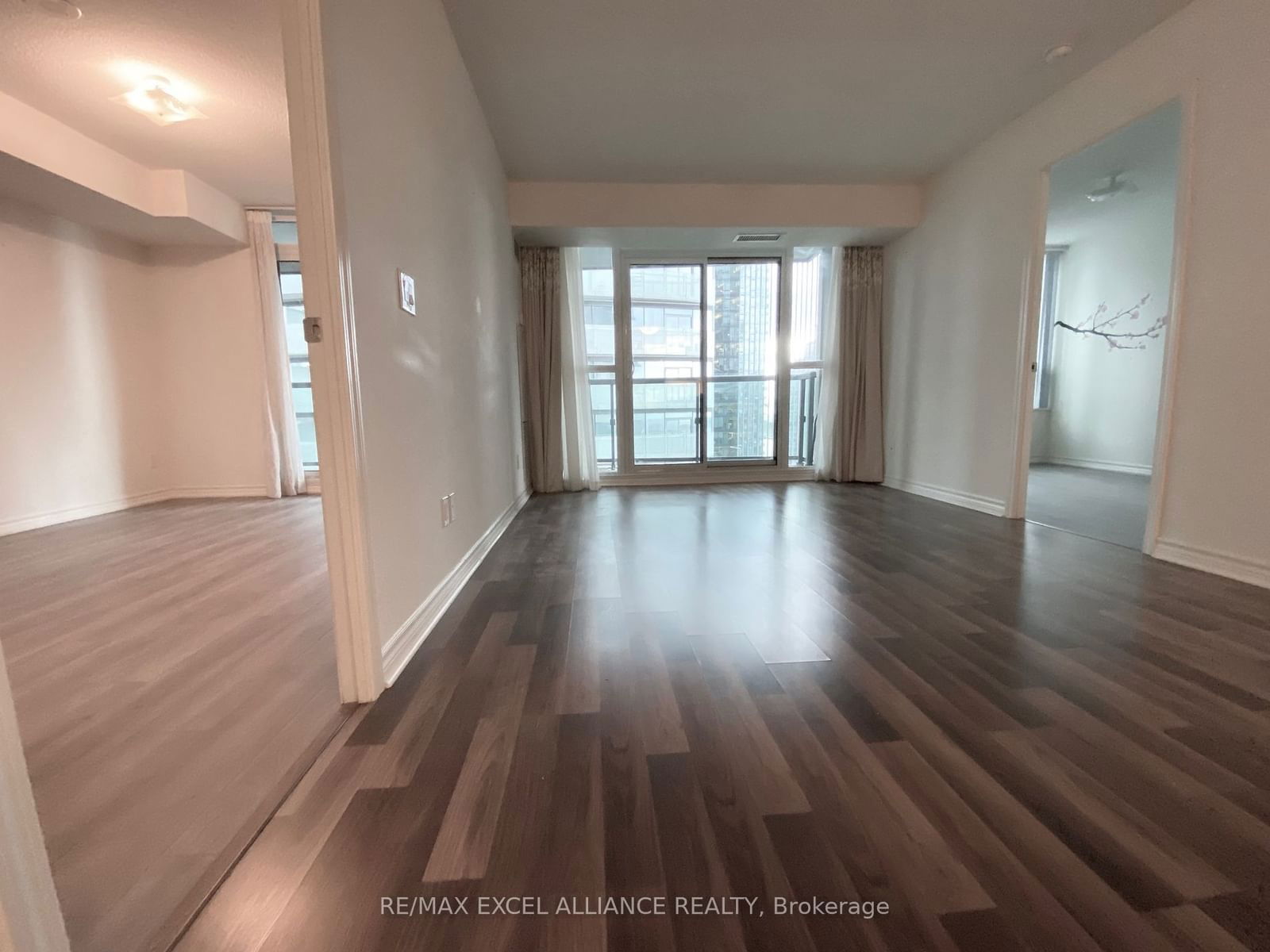 19 Grand Trunk Cres, unit 3609 for rent