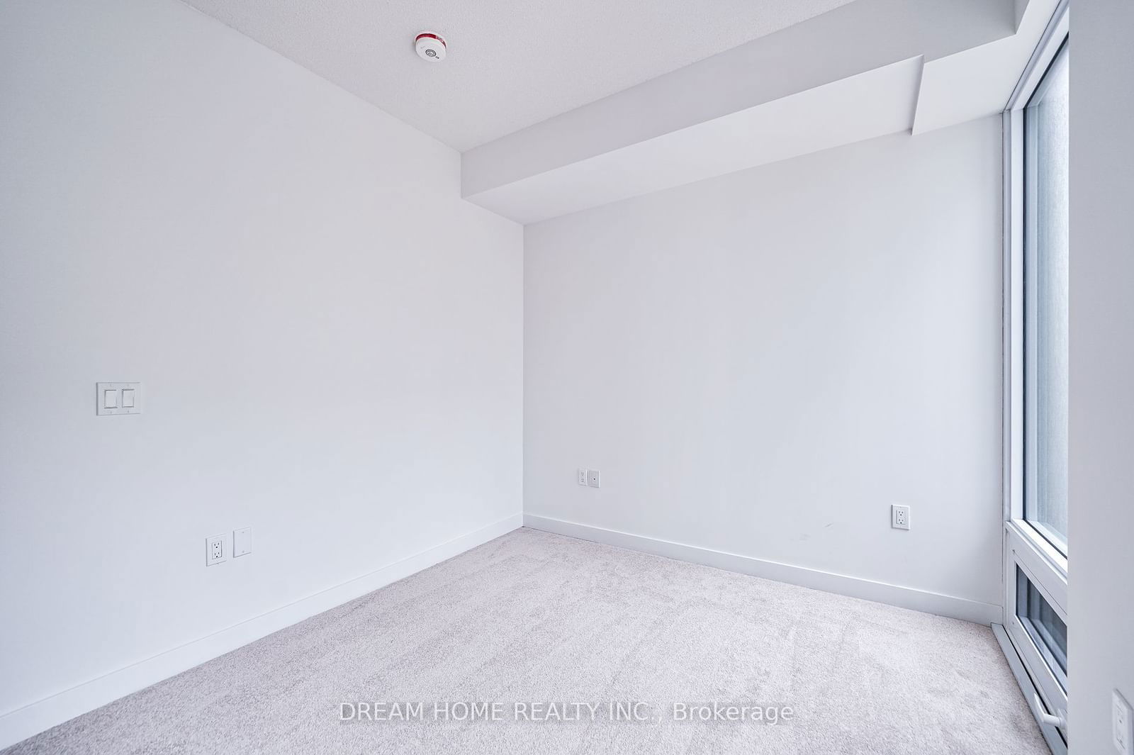 234 Simcoe St, unit 1003 for rent