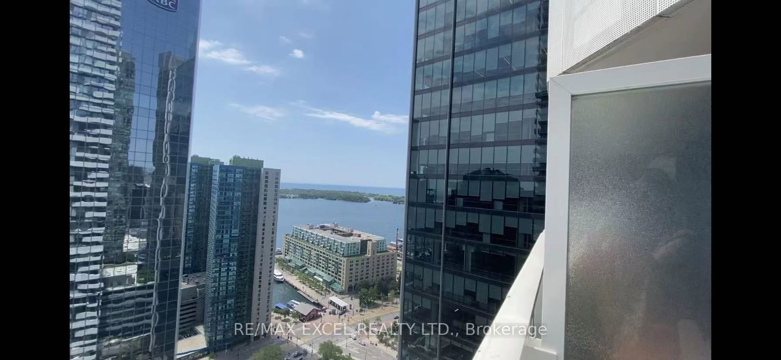 100 Harbour St, unit 3208 for rent