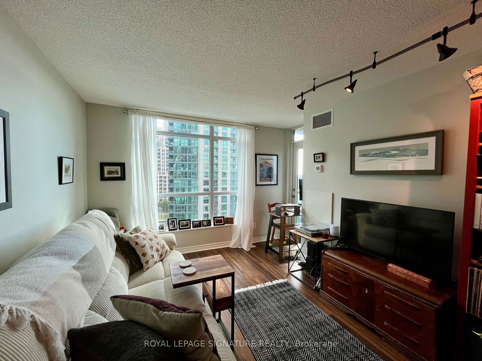 219 Fort York Blvd, unit 1004 for rent