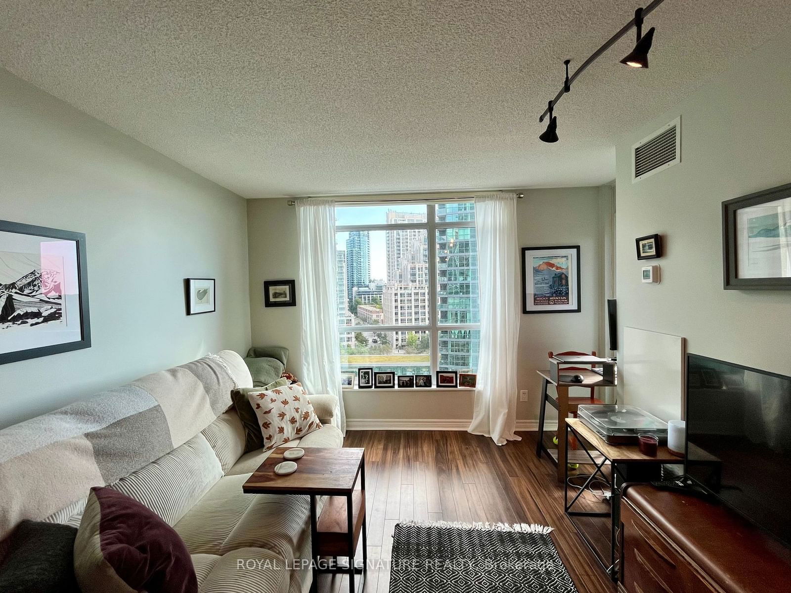 219 Fort York Blvd, unit 1004 for rent