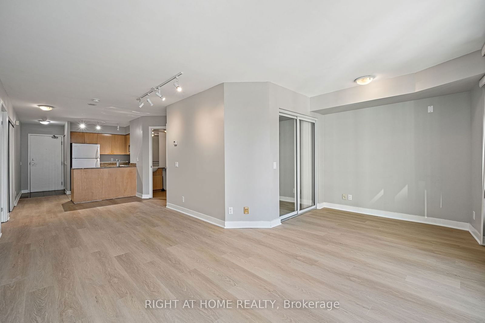 361 Front St W, unit 1607 for rent