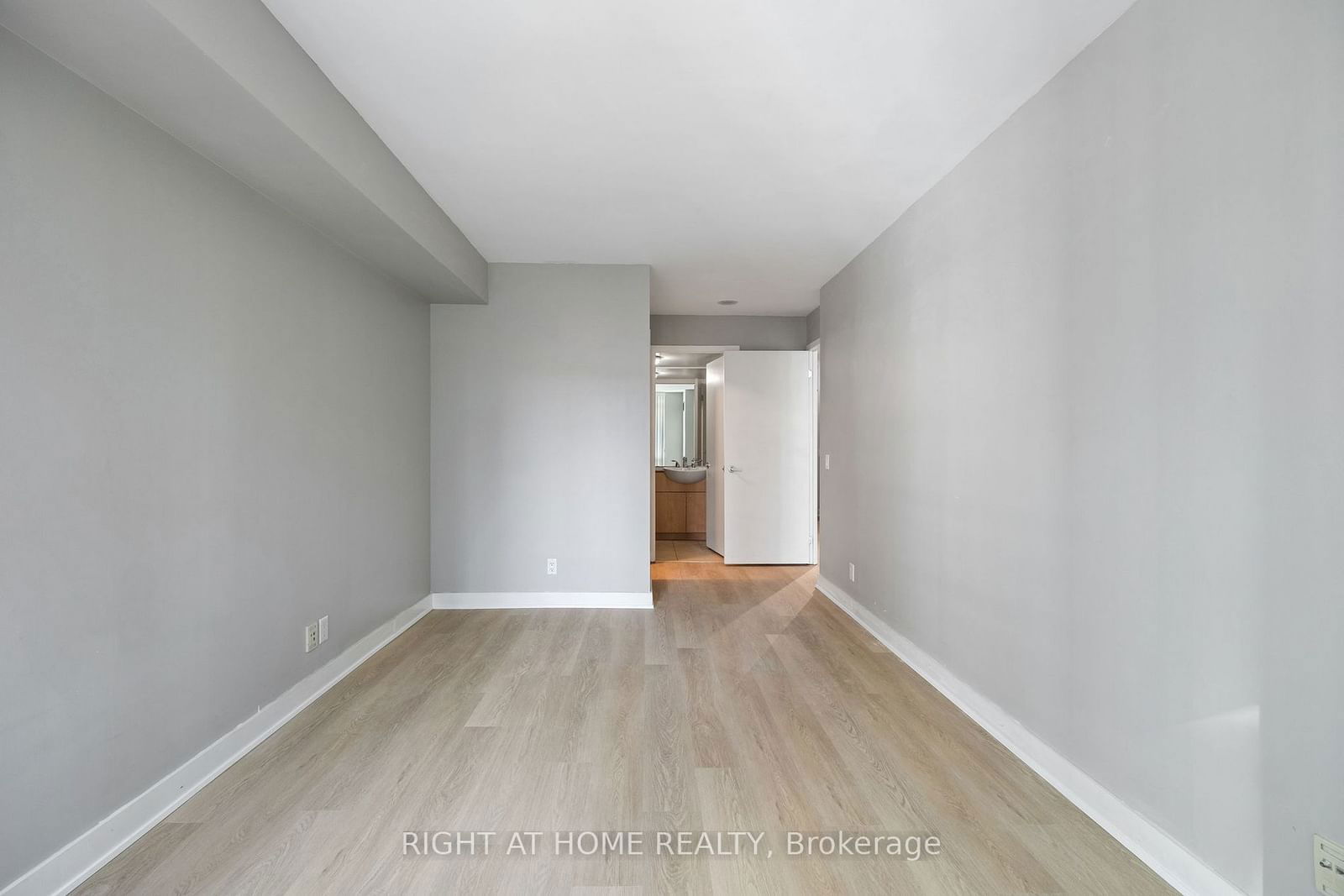 361 Front St W, unit 1607 for rent