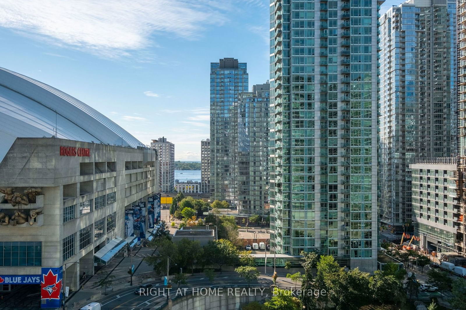 361 Front St W, unit 1607 for rent