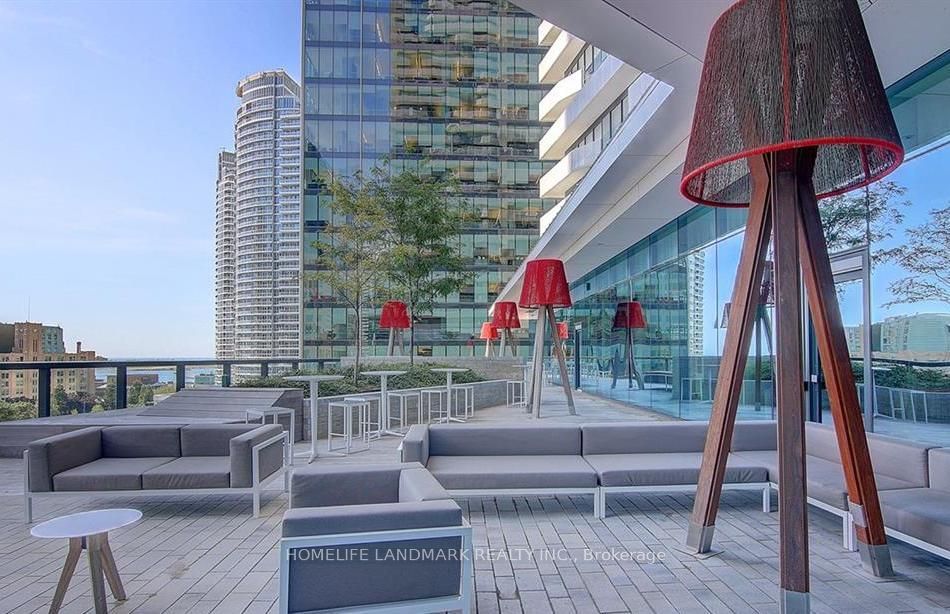 100 Harbour St, unit 1911 for sale