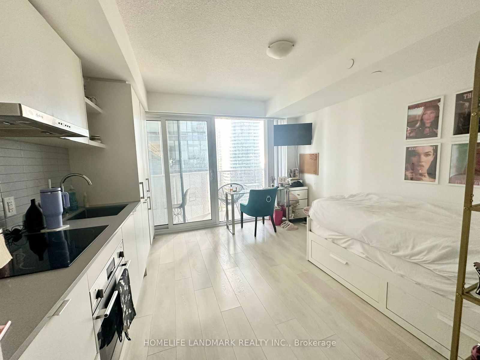 100 Harbour St, unit 1911 for sale