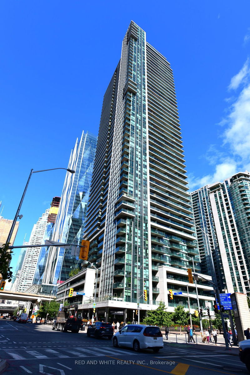 33 Bay St S, unit 2510 for sale