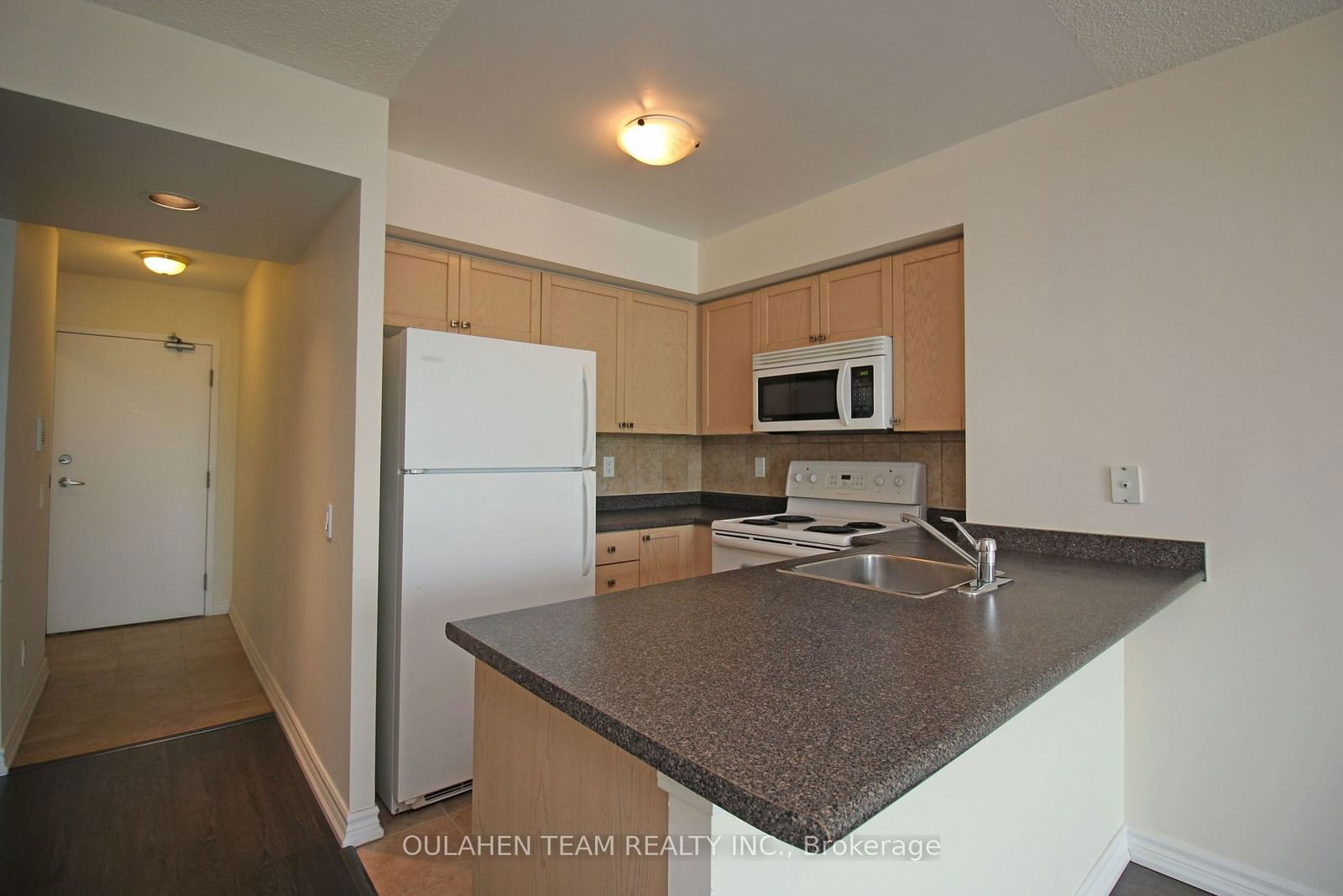 28 Harrison Garden Blvd, unit 607 for rent