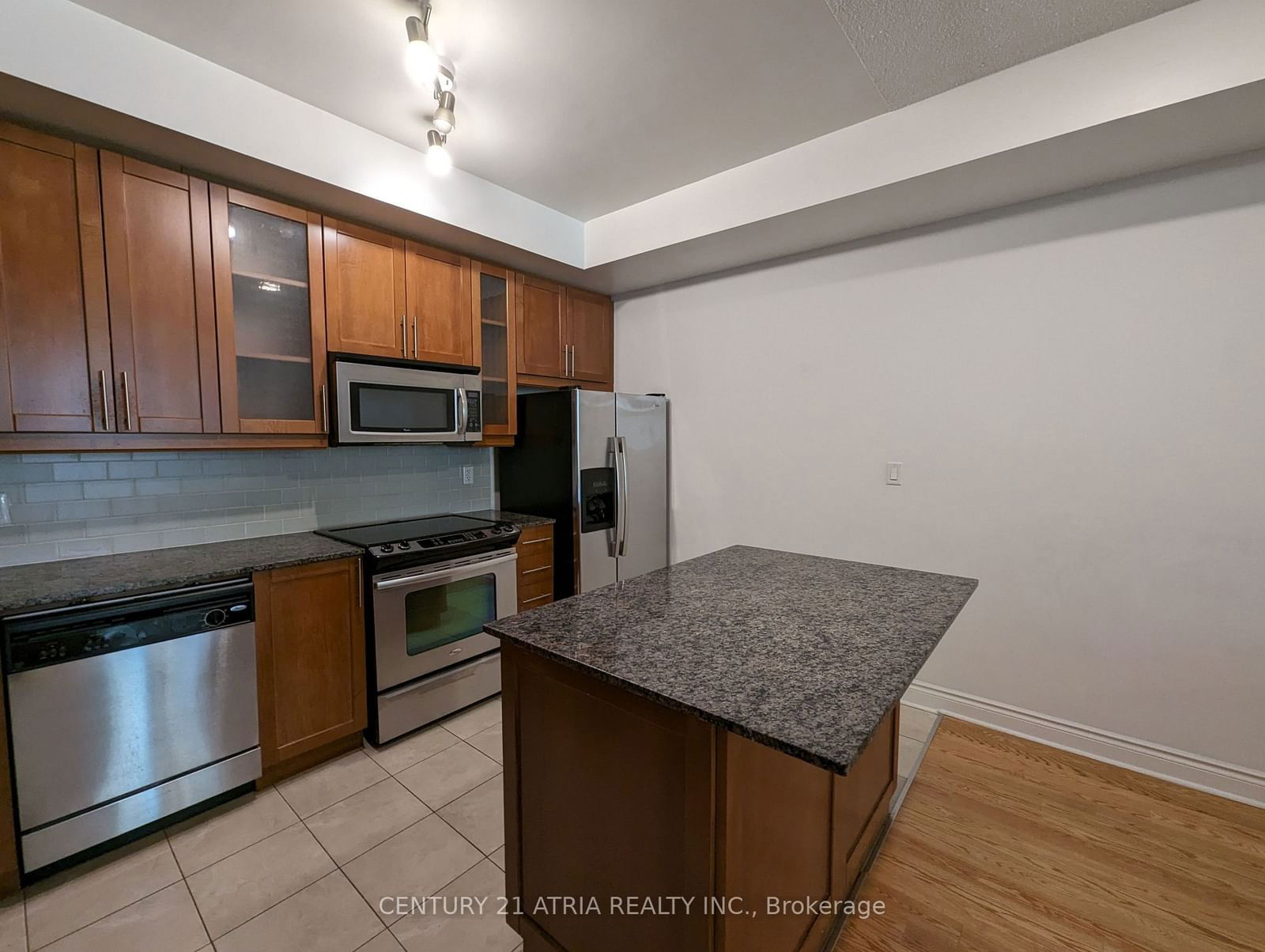 21 Olive Ave, unit 104 for rent