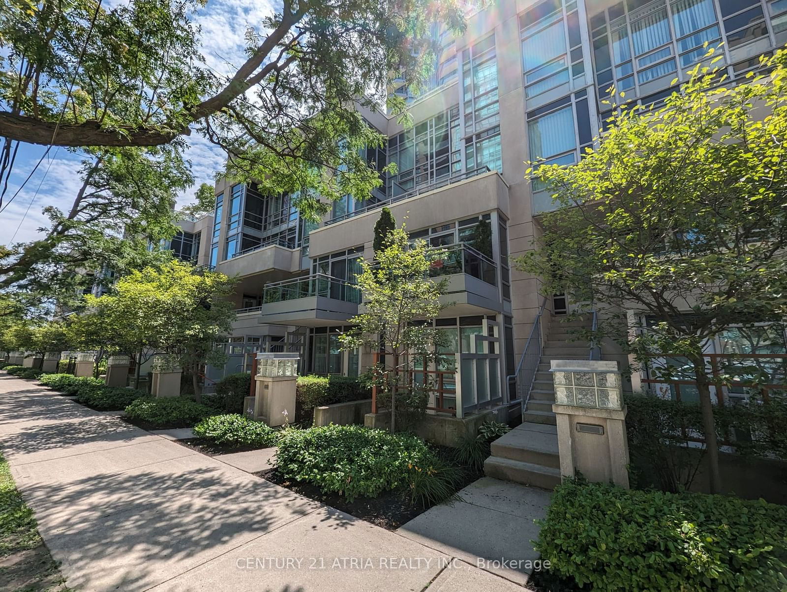 21 Olive Ave, unit 104 for rent