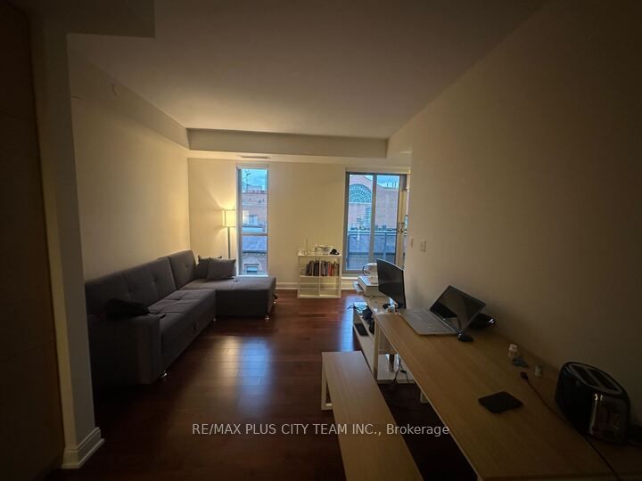 55 Front St E, unit 716 for rent