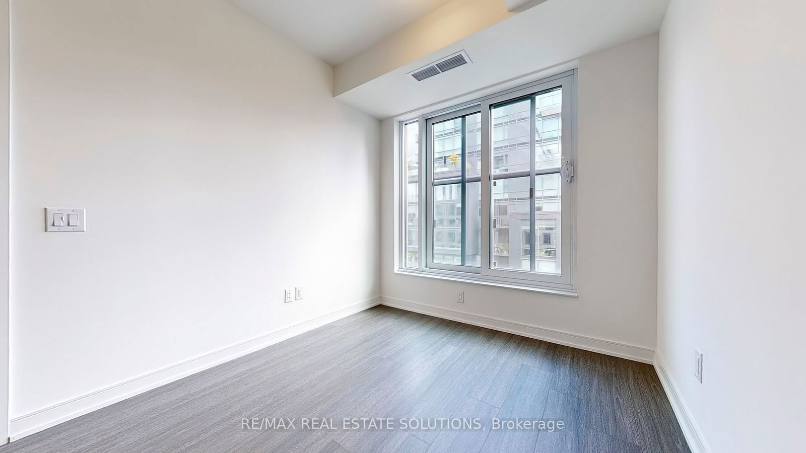 425 Front St E, unit 510 for rent