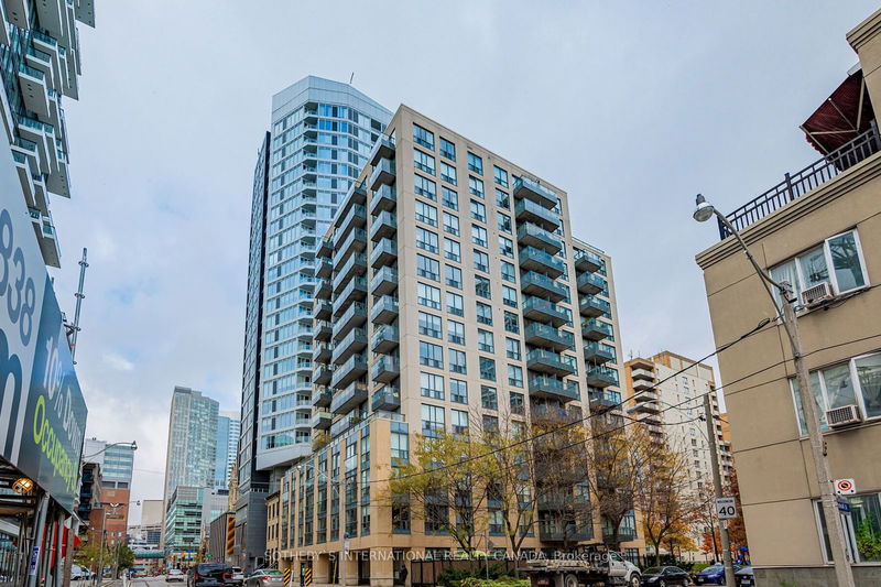 76 Shuter St, unit 802 for sale