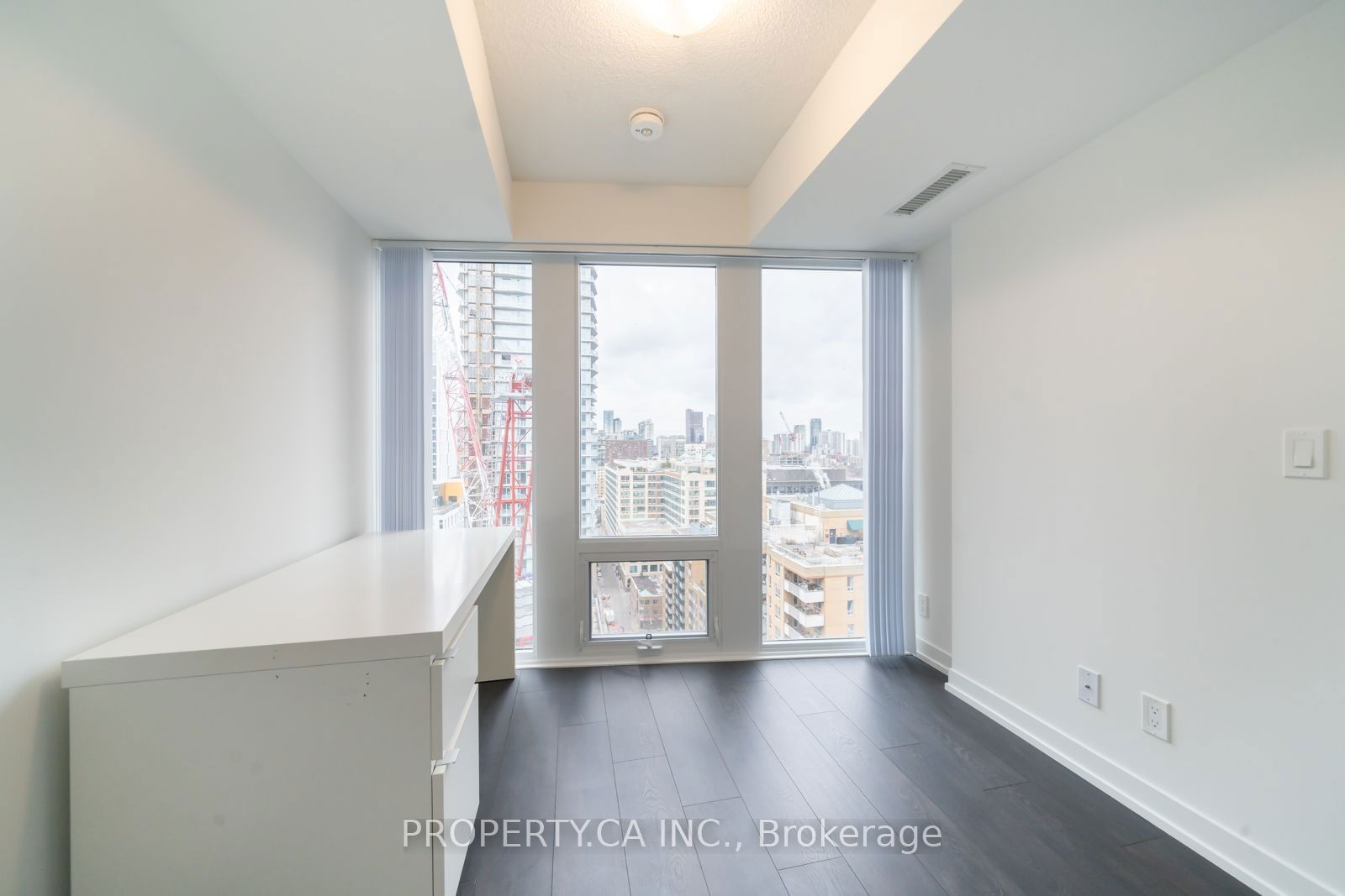 60 Shuter St, unit 2511 for rent