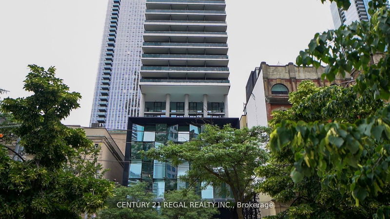 224 King St W, unit 403 for sale