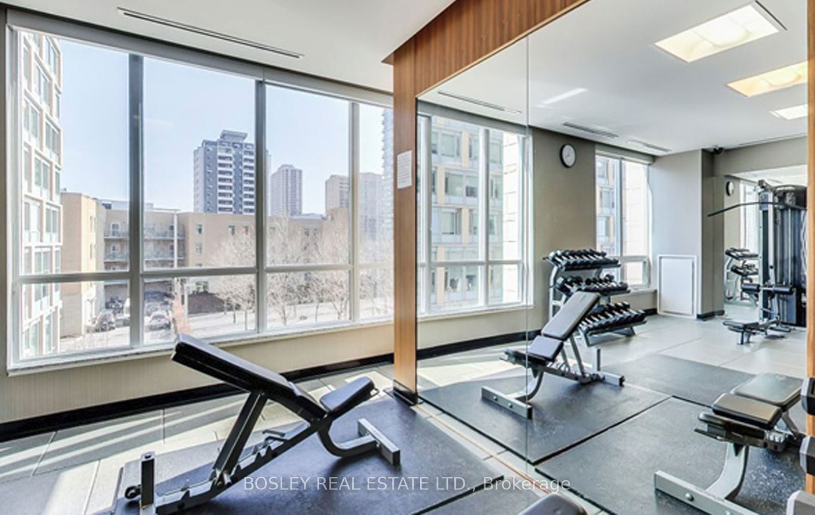 500 Sherbourne St, unit 809 for sale