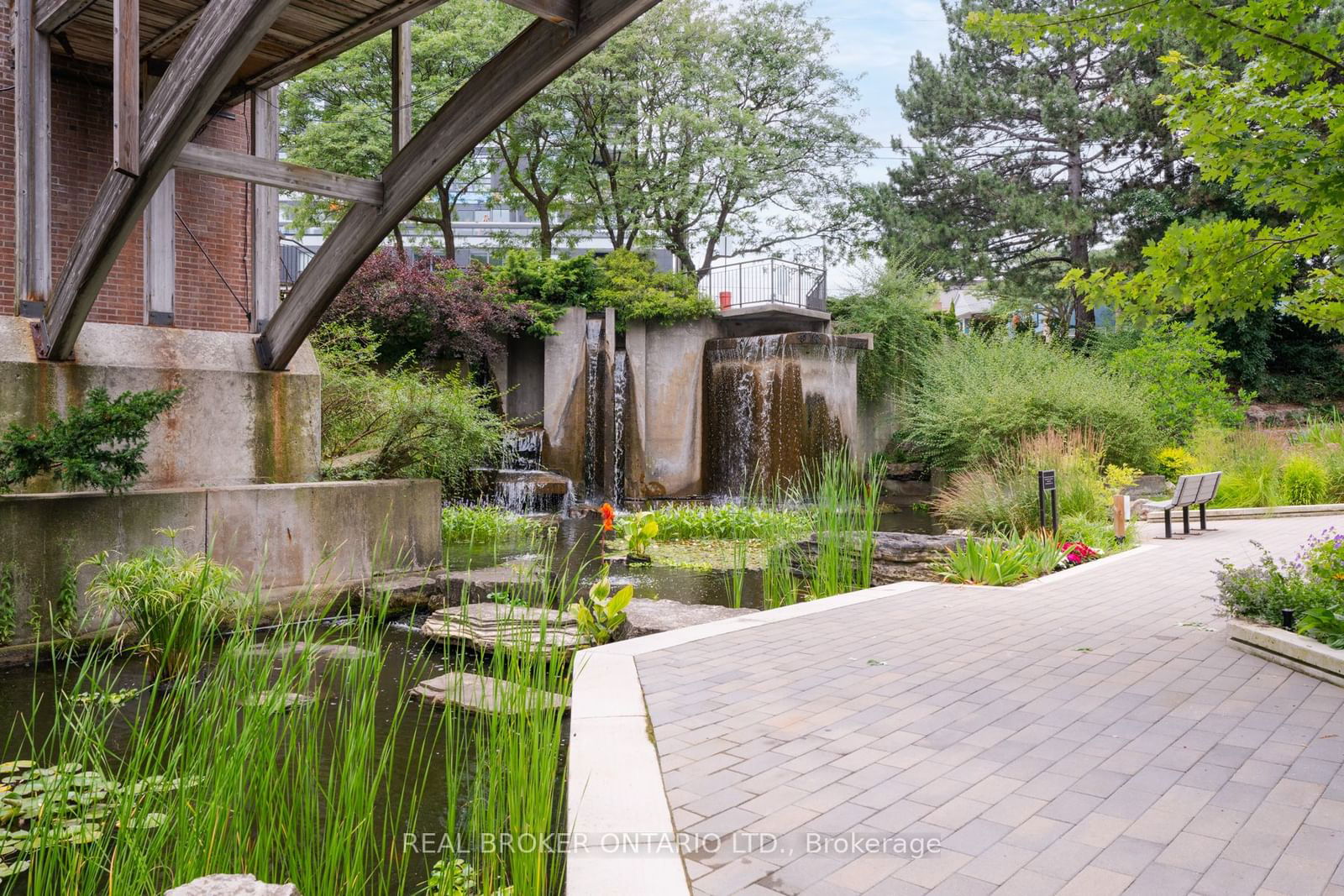 Bedford Glen Condos, Midtown, Toronto