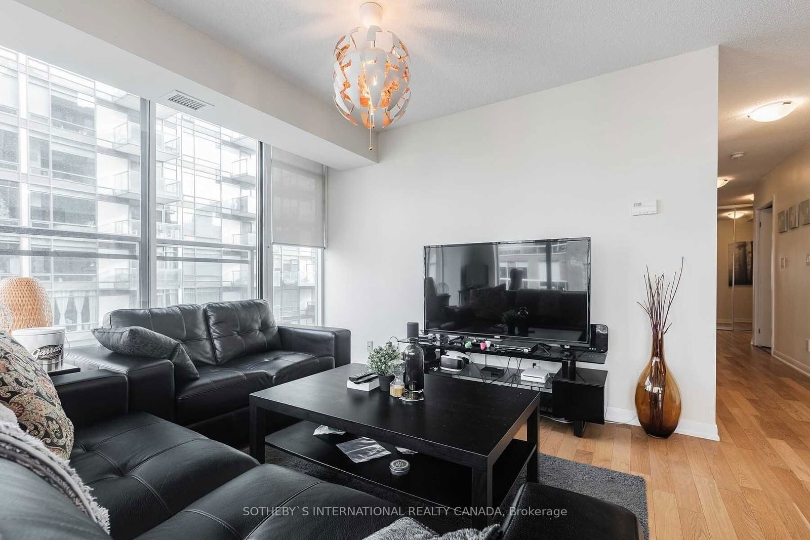 205 Frederick St, unit 710 for rent