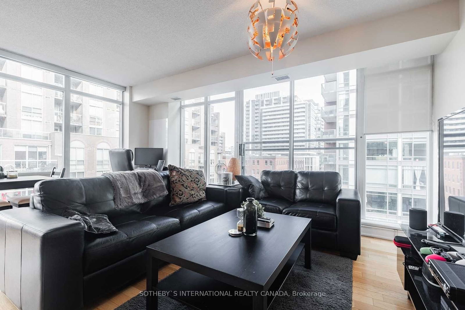 205 Frederick St, unit 710 for rent