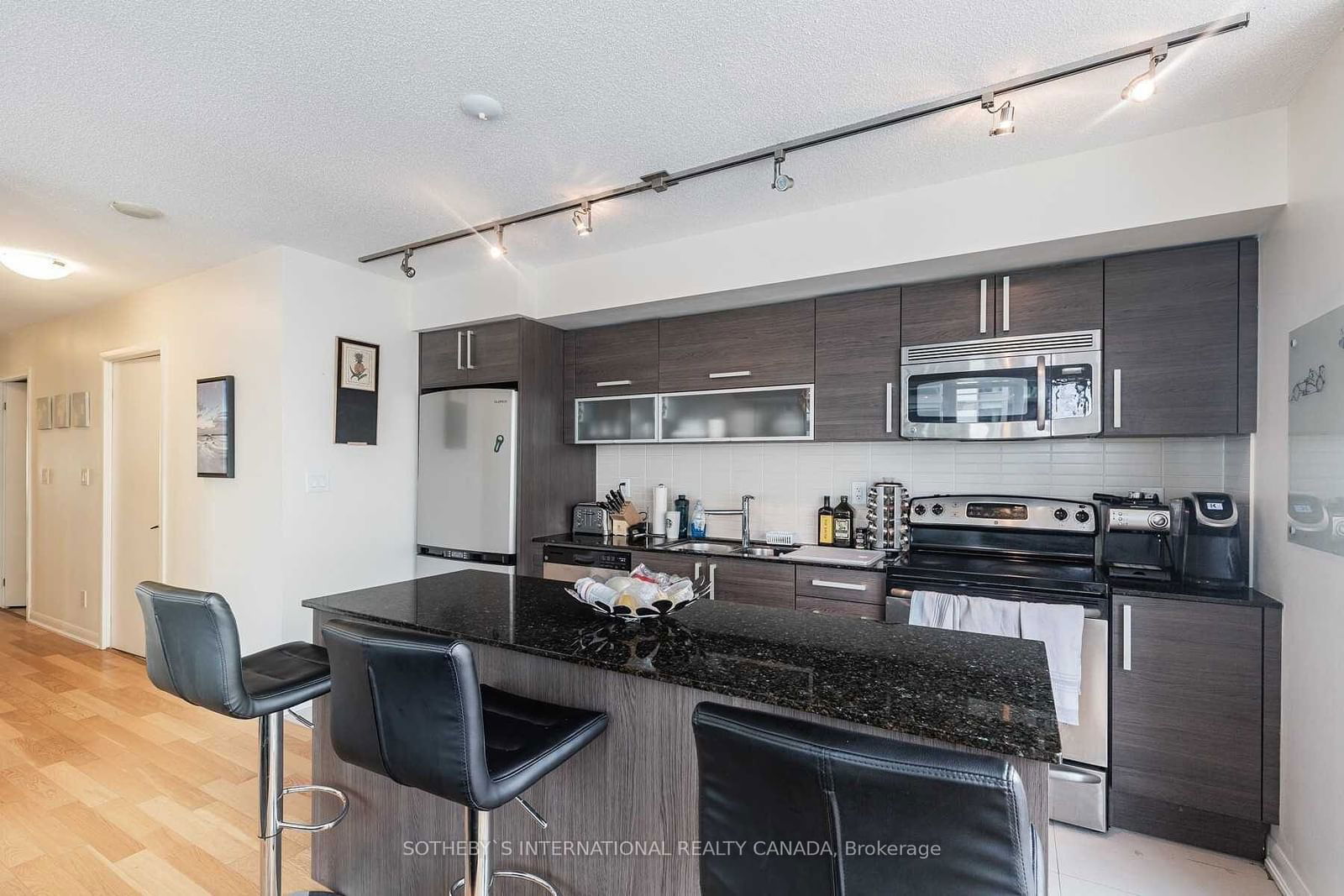 205 Frederick St, unit 710 for rent