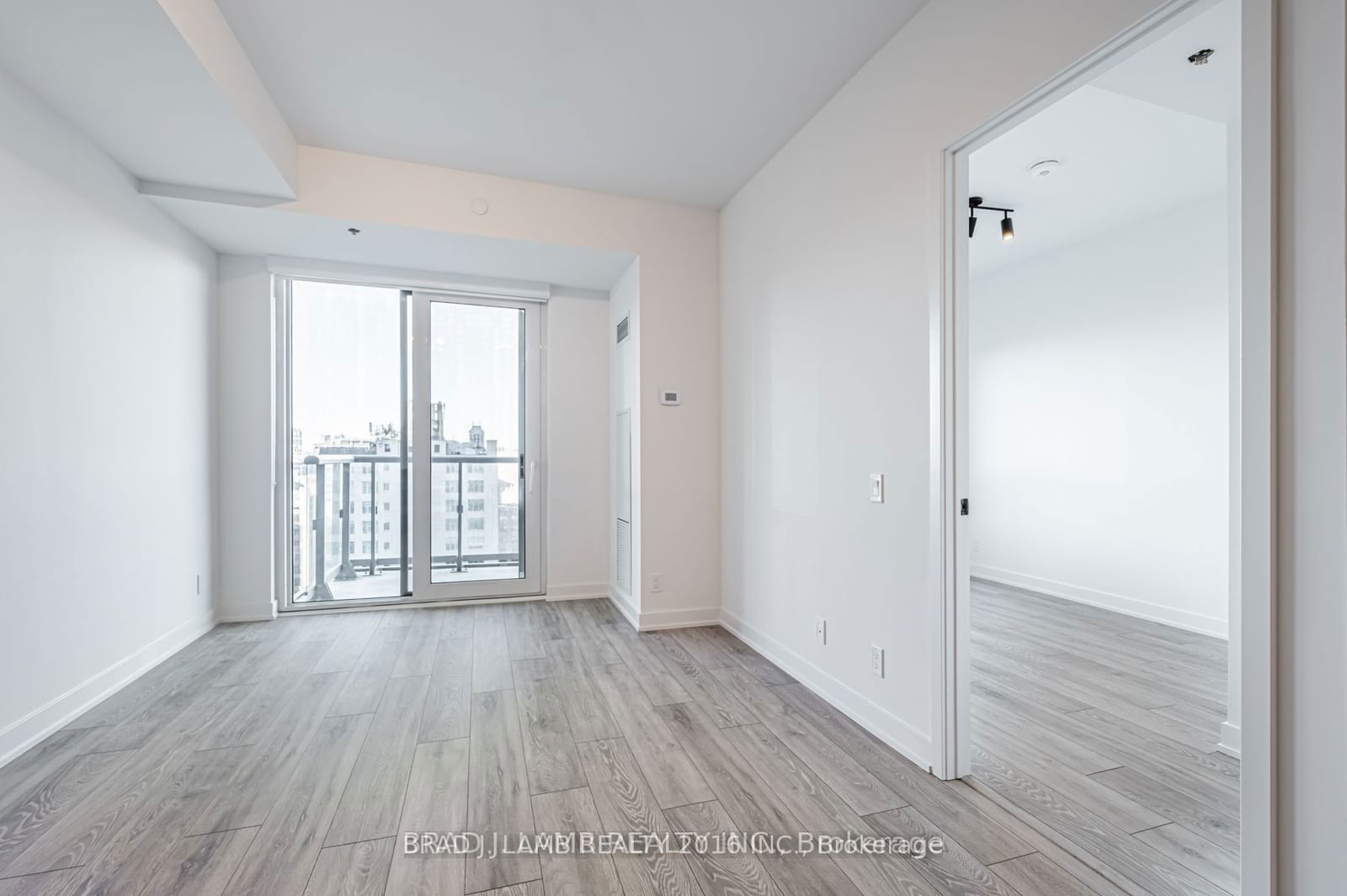 108 Peter St, unit 1619 for rent