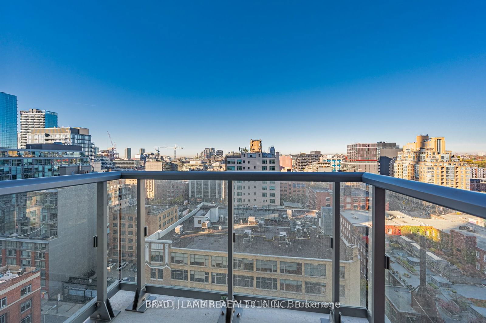 108 Peter St, unit 1619 for rent