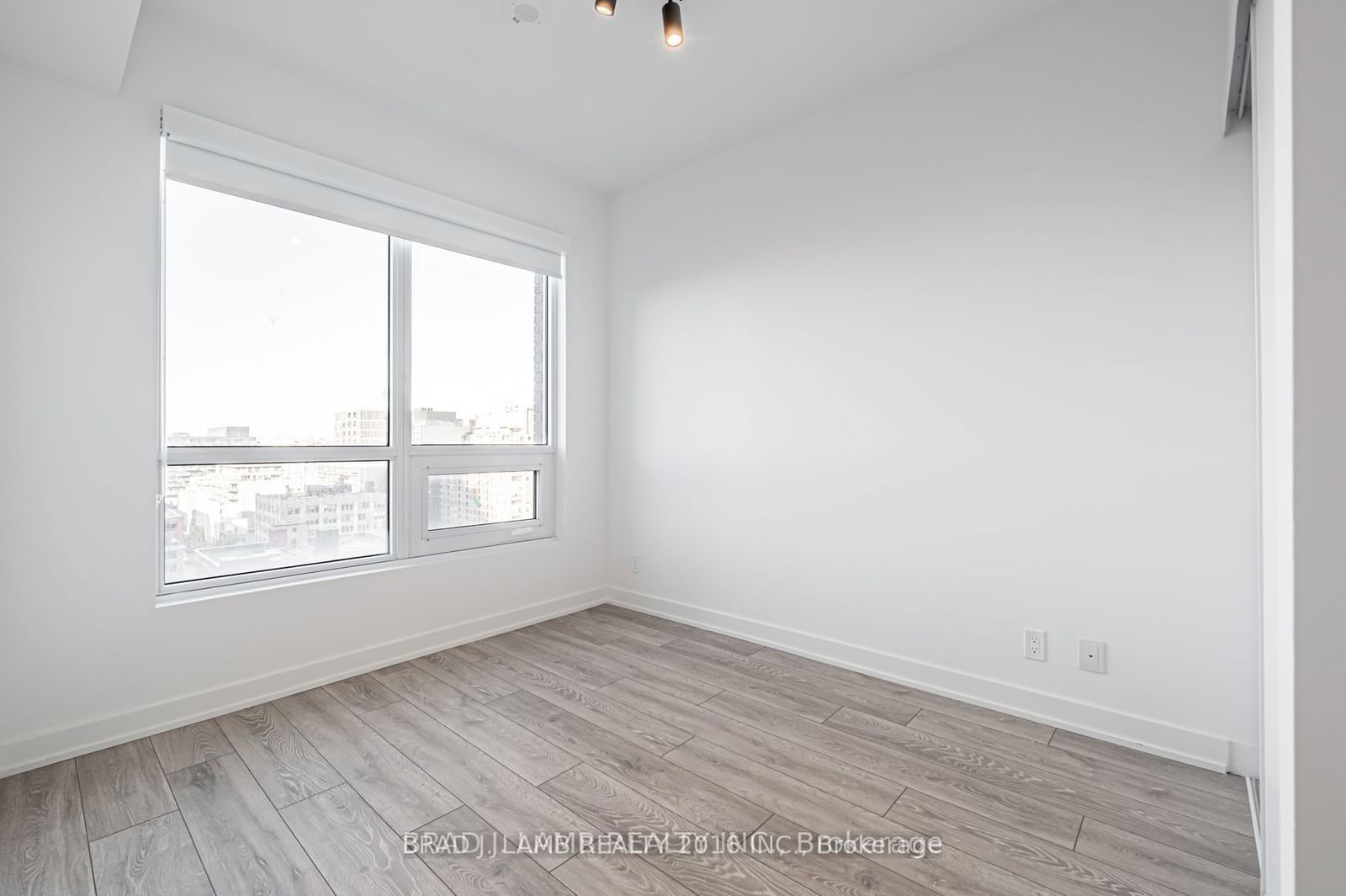 108 Peter St, unit 1619 for rent