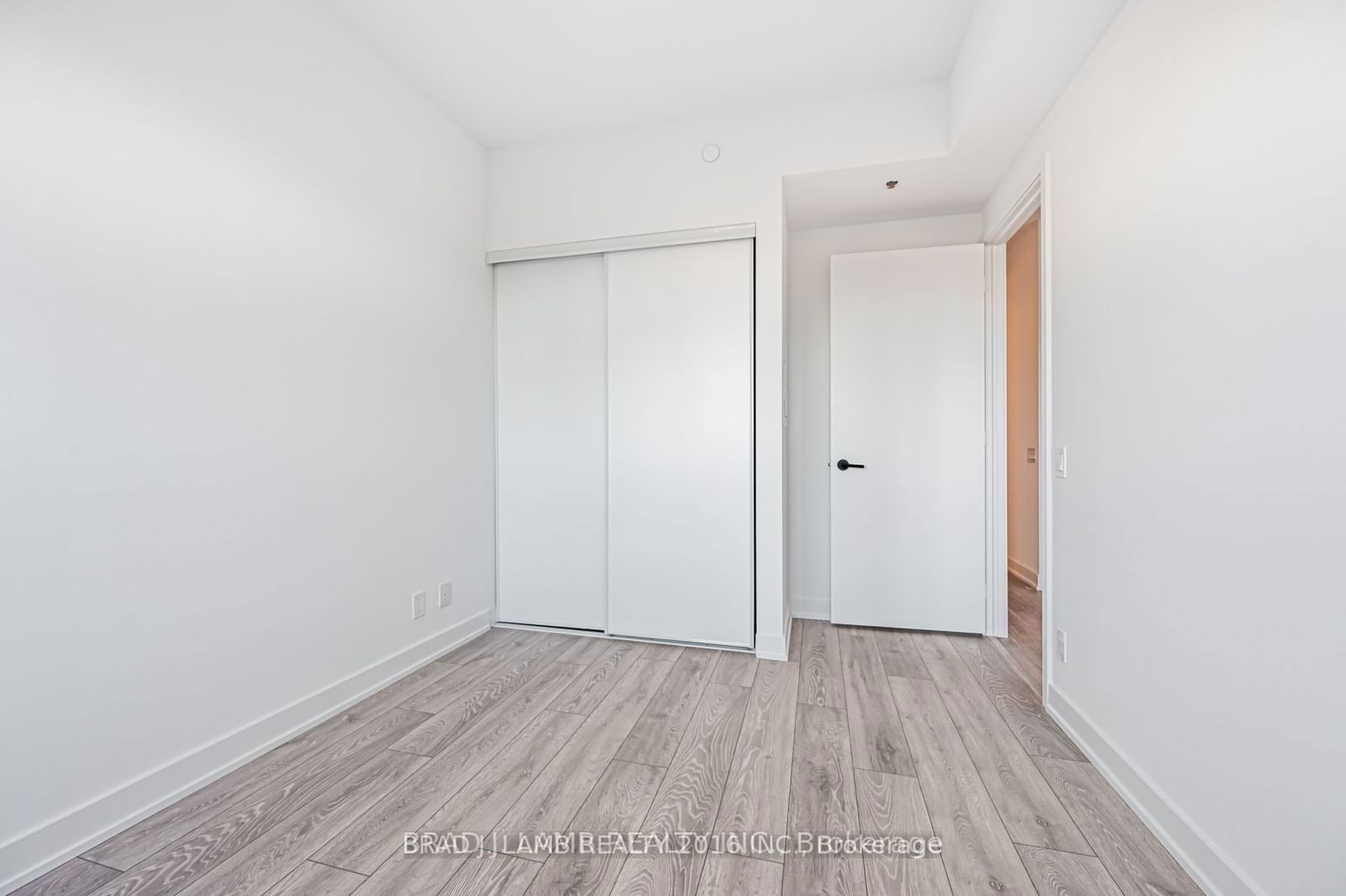 108 Peter St, unit 1619 for rent