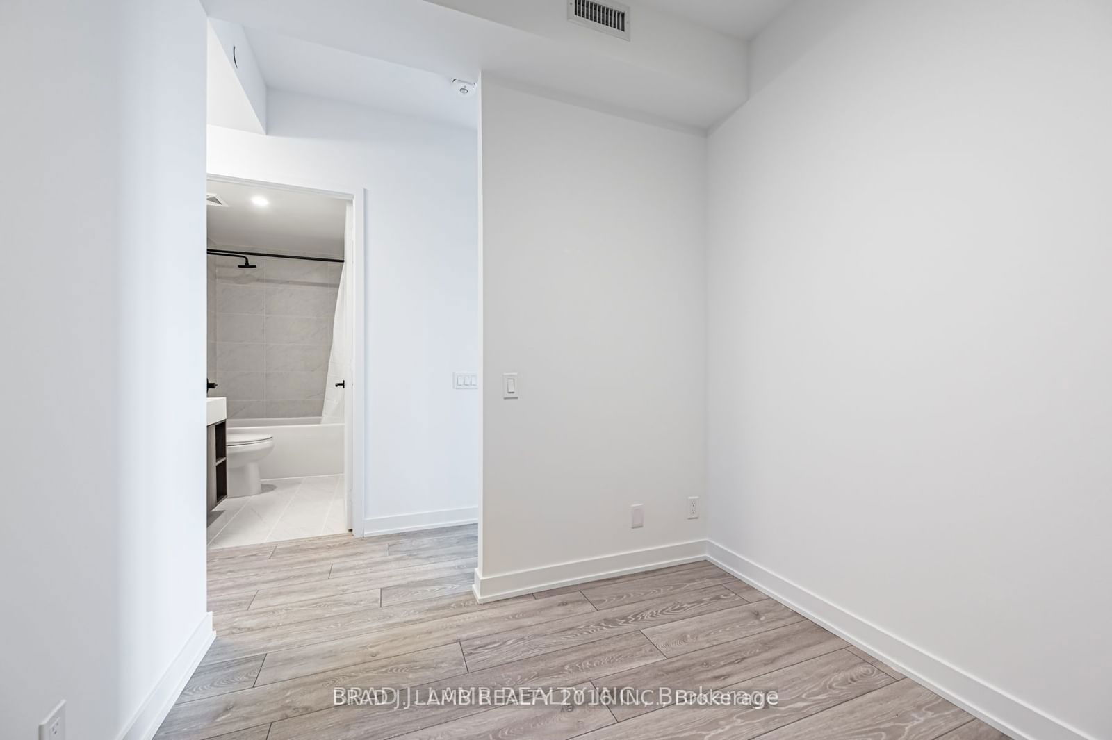 108 Peter St, unit 1619 for rent