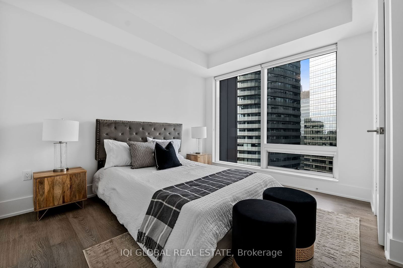 10 York St, unit 3003 for sale