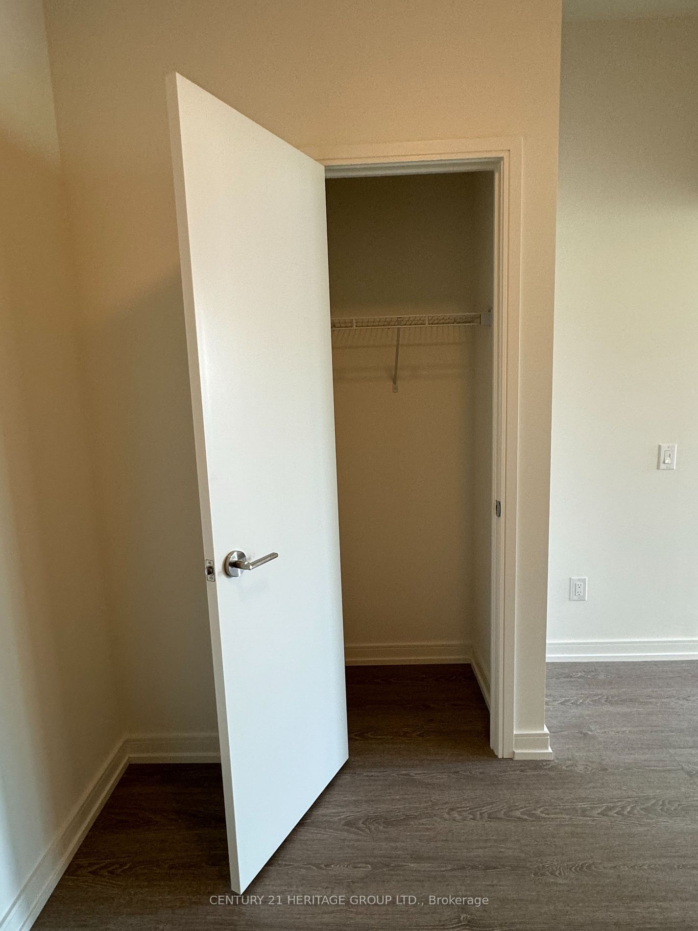 425 Front St E, unit 802 for rent