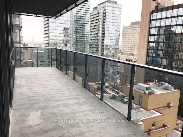 7 Grenville St, unit 2503 for rent