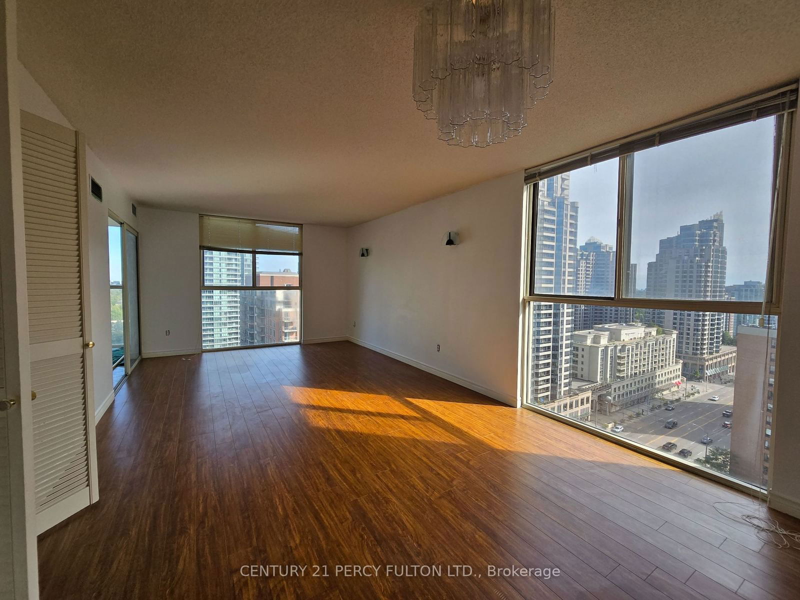 5460 Yonge St, unit 1710 for rent