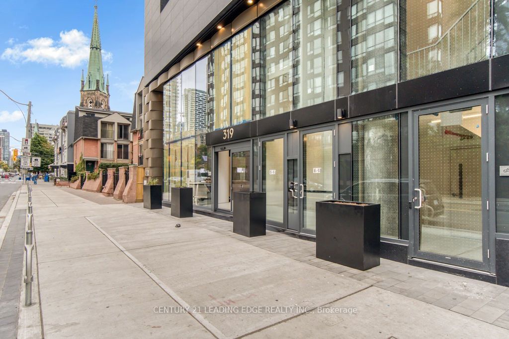 319 Jarvis St, unit 301 for rent