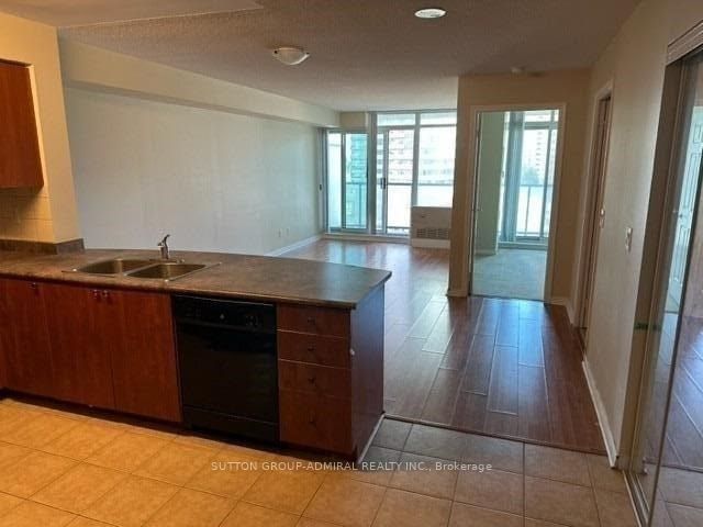 5508 Yonge St, unit 701 for rent