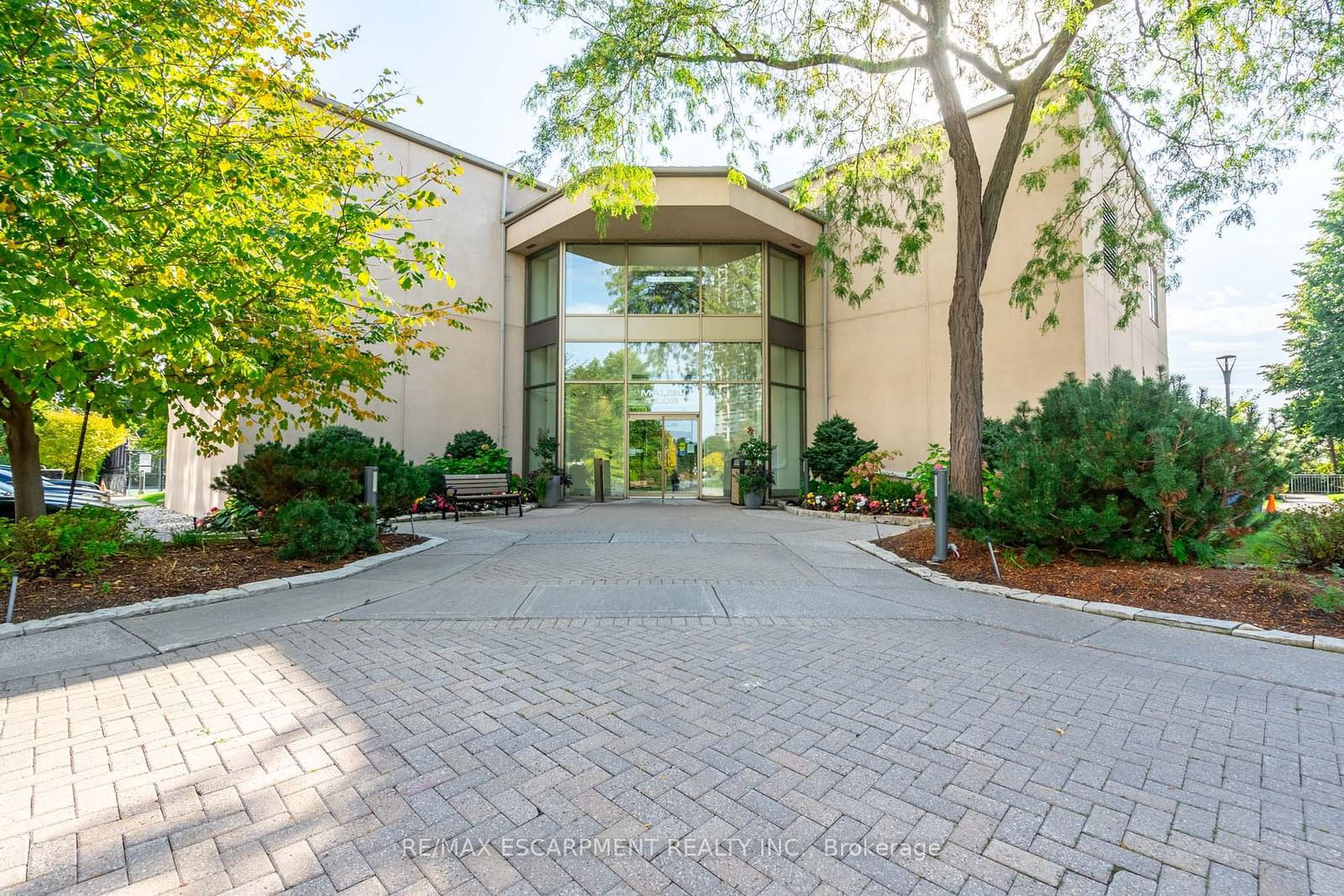 2261 Lake Shore Blvd, unit 810 for sale