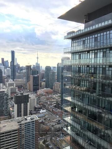 45 Charles St E, unit 5106 for rent