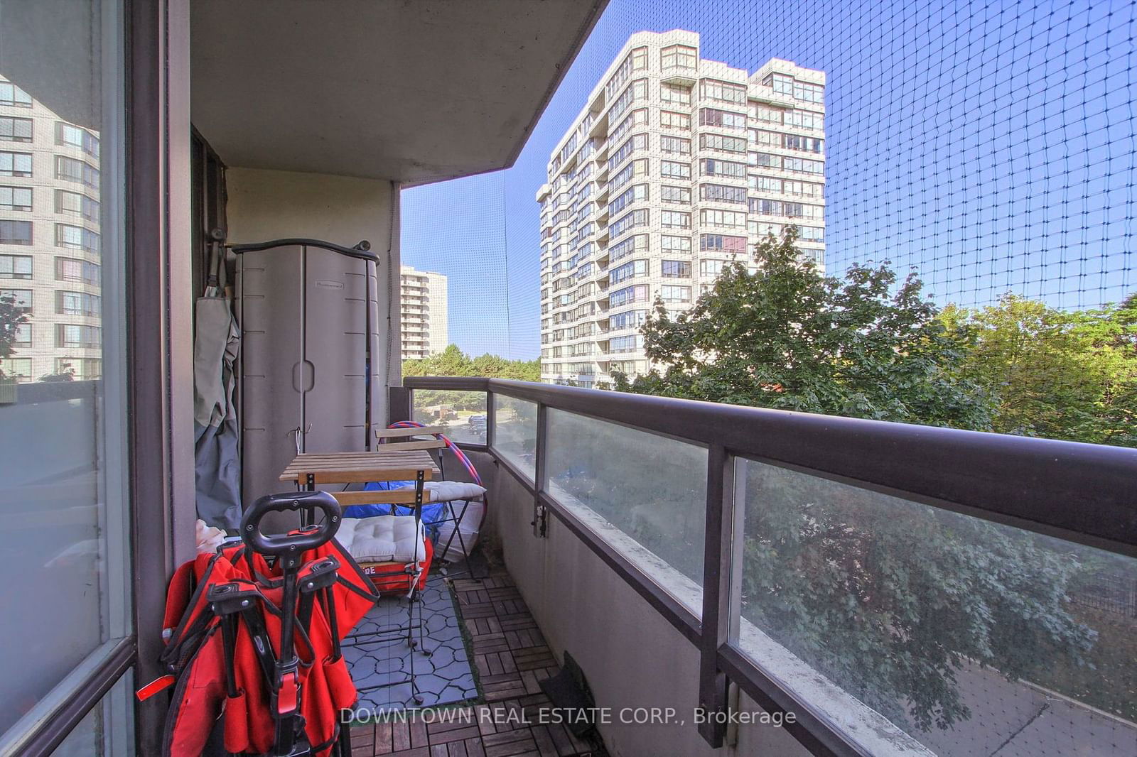 1121 Steeles Ave W, unit 406 for sale