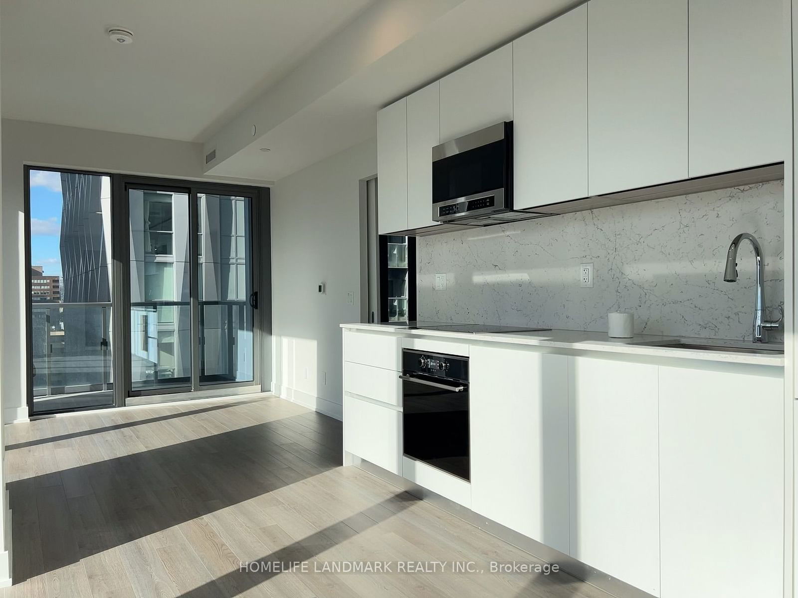 8 Cumberland St, unit 1702 for rent