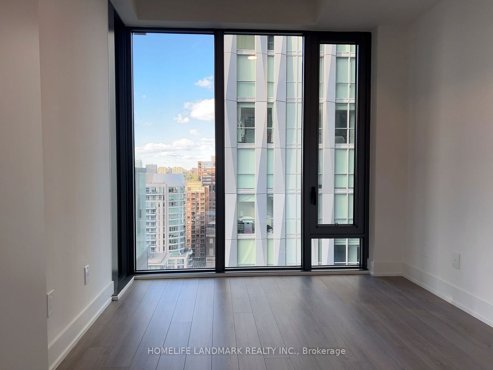 8 Cumberland St, unit 1702 for rent