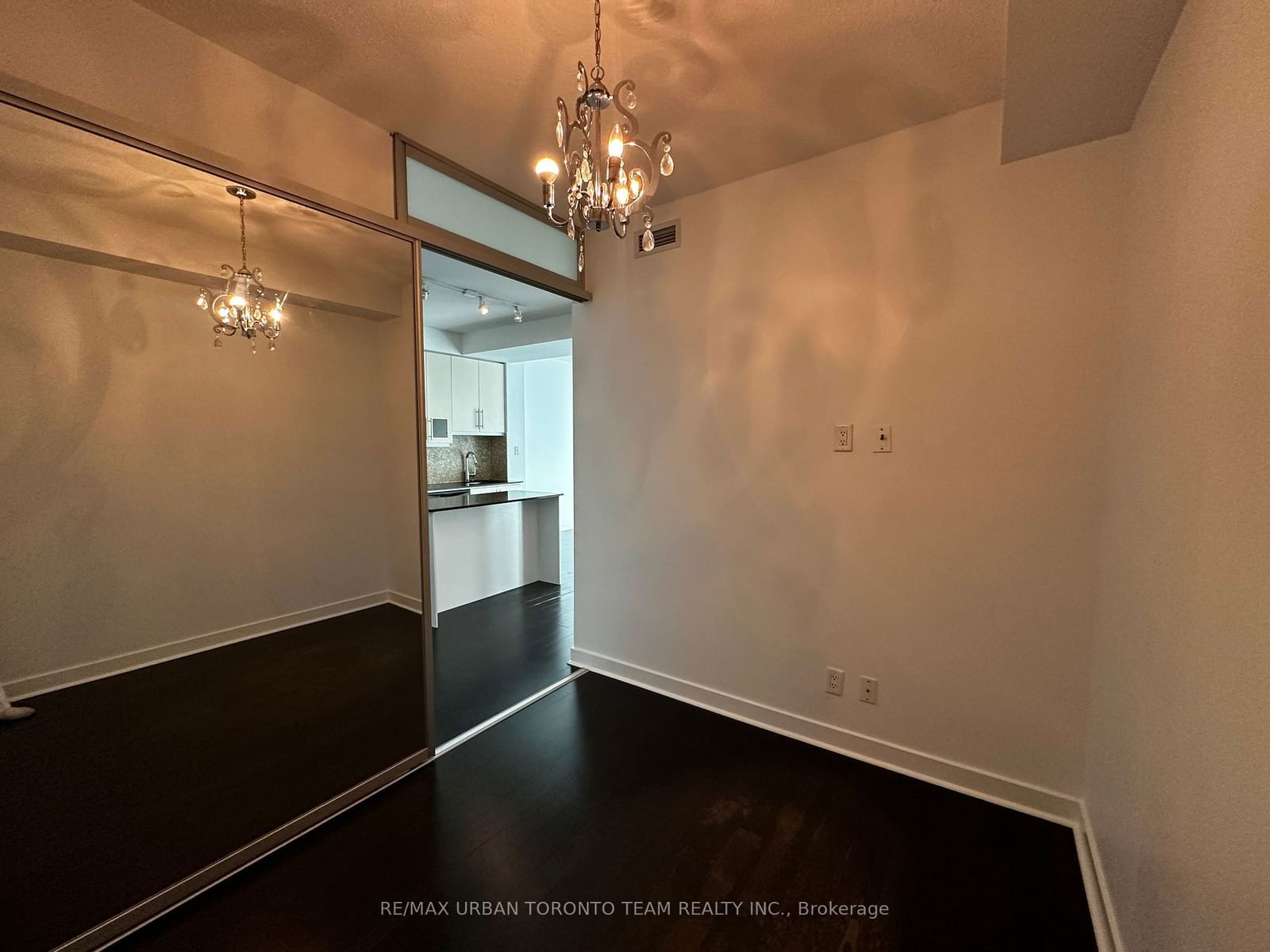 1169 Queen St W, unit 527 for rent