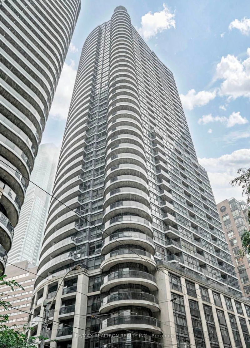 21 Carlton St, unit 2410 for rent