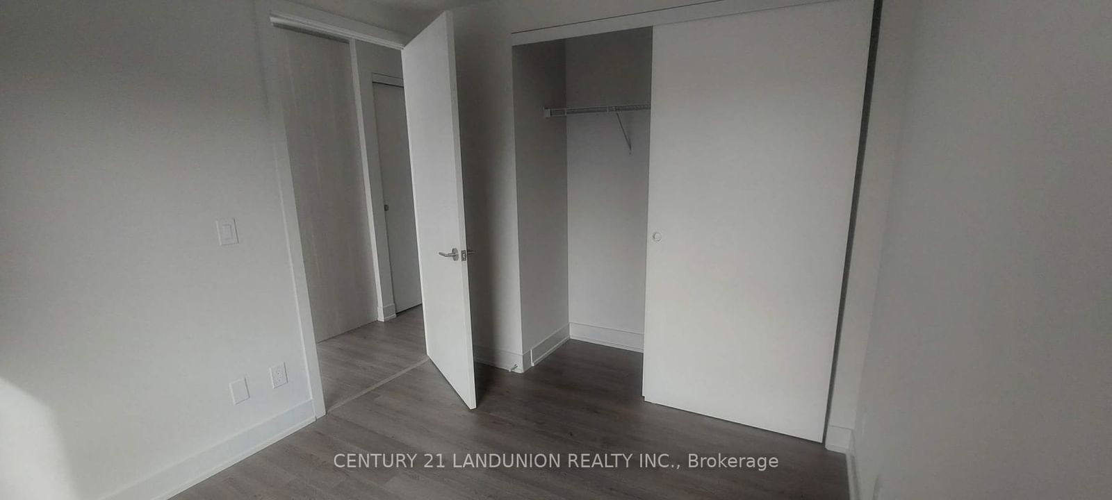 8 Cumberland St, unit 802 for rent