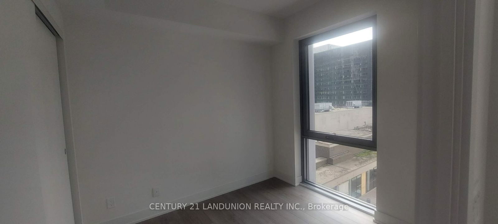 8 Cumberland St, unit 802 for rent