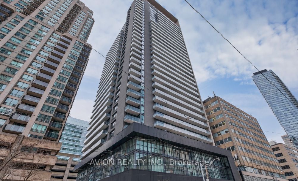 770 Bay St, unit Ph607 for rent