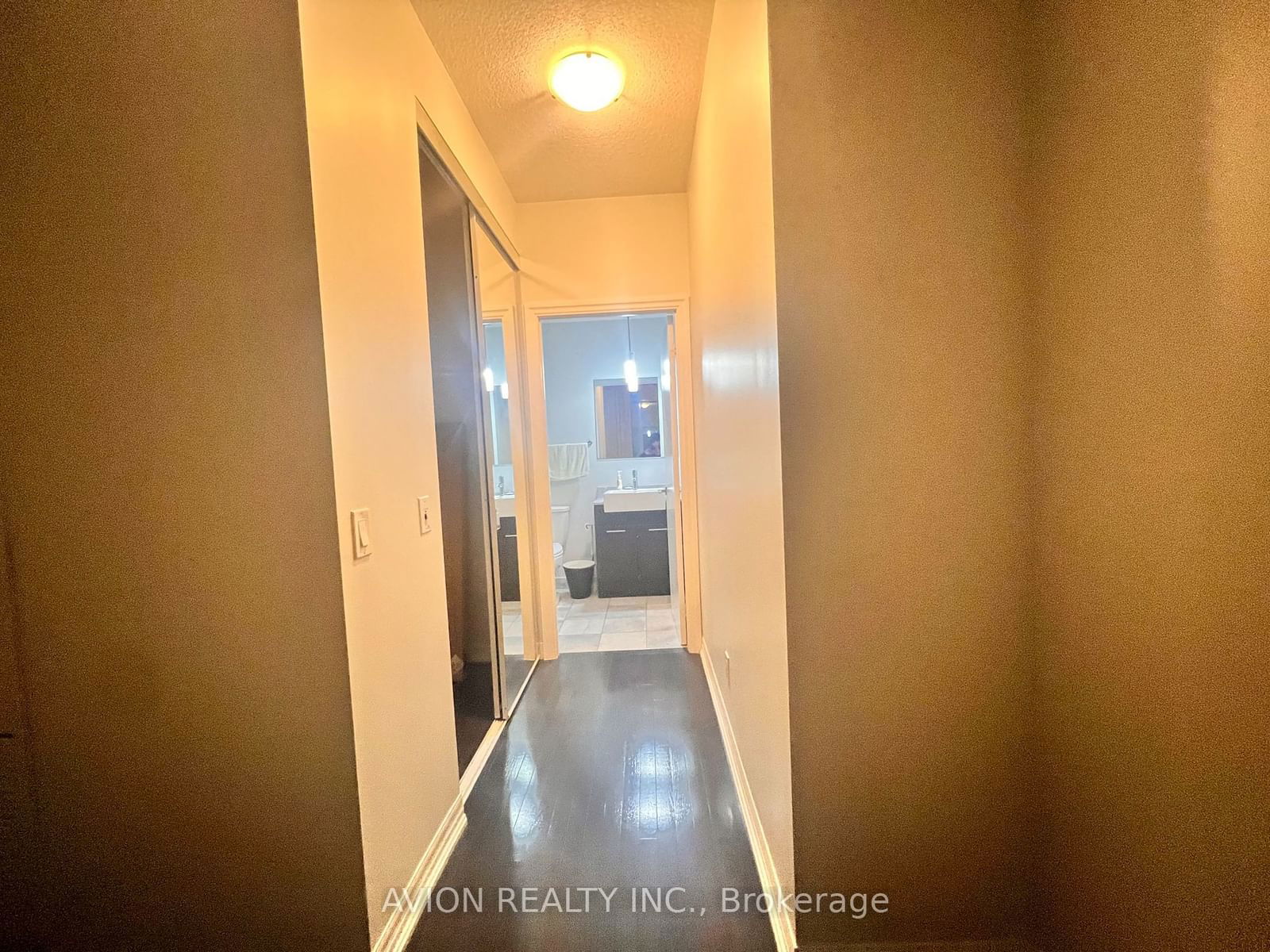 770 Bay St, unit Ph607 for rent