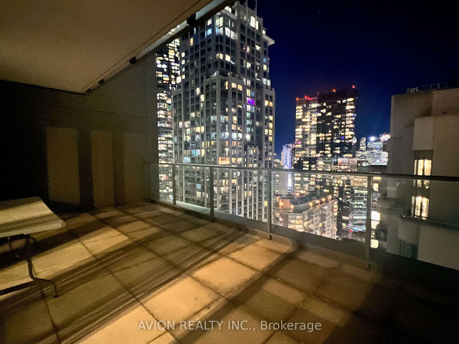 770 Bay St, unit Ph607 for rent